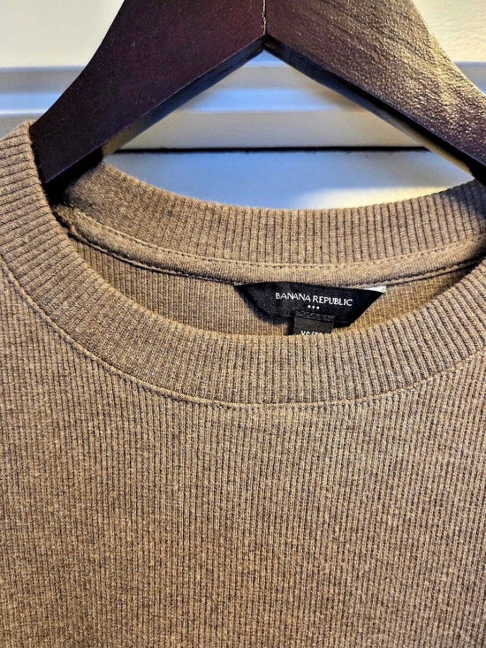 Banana Republic Ribbed Short Sleeve Top in Brown